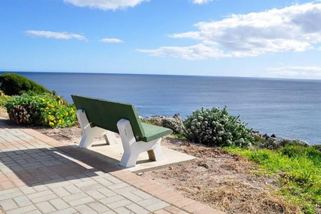65Oncliff Hotell Gansbaai Eksteriør bilde